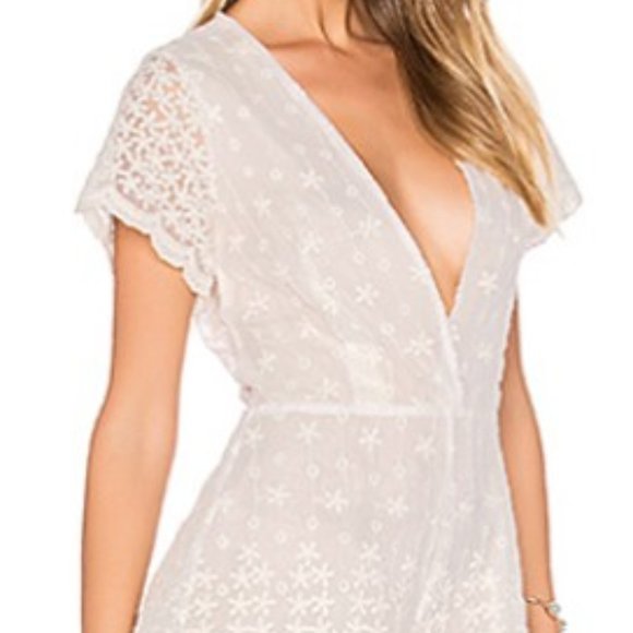 LURELLY EMBROIDERED WHITE FLOWER ROMPER LACE - Picture 2 of 8